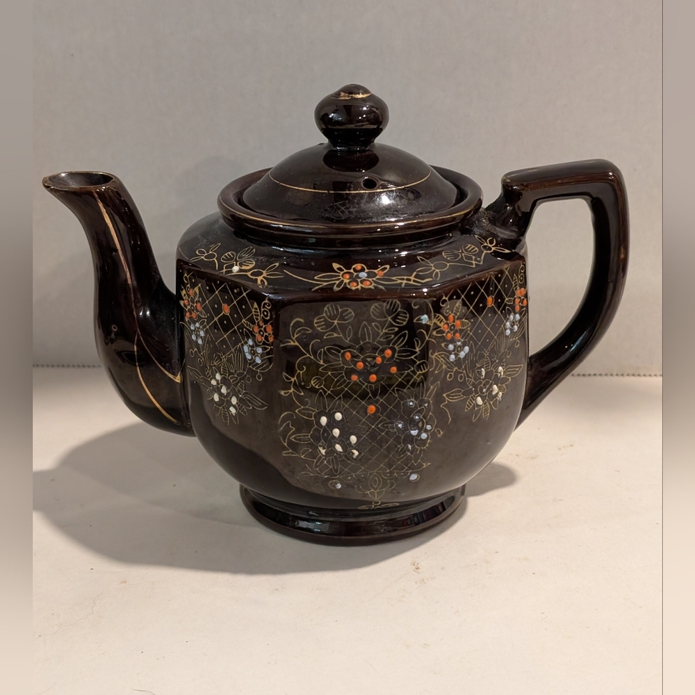 Vintage Japanese Moriage teapot, likely from the 1940s.